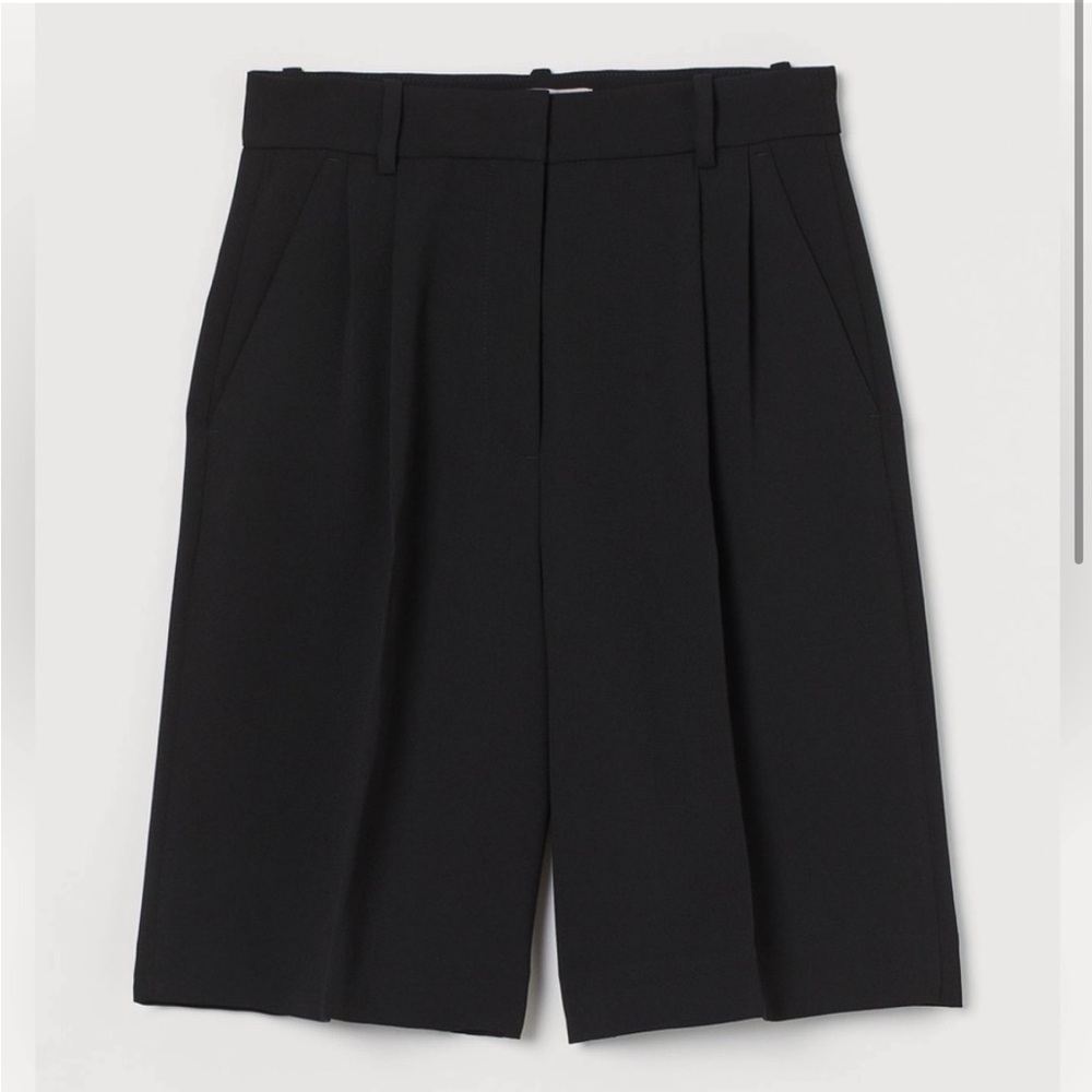 NWOT Black High Waisted Dressy Bermuda Shorts